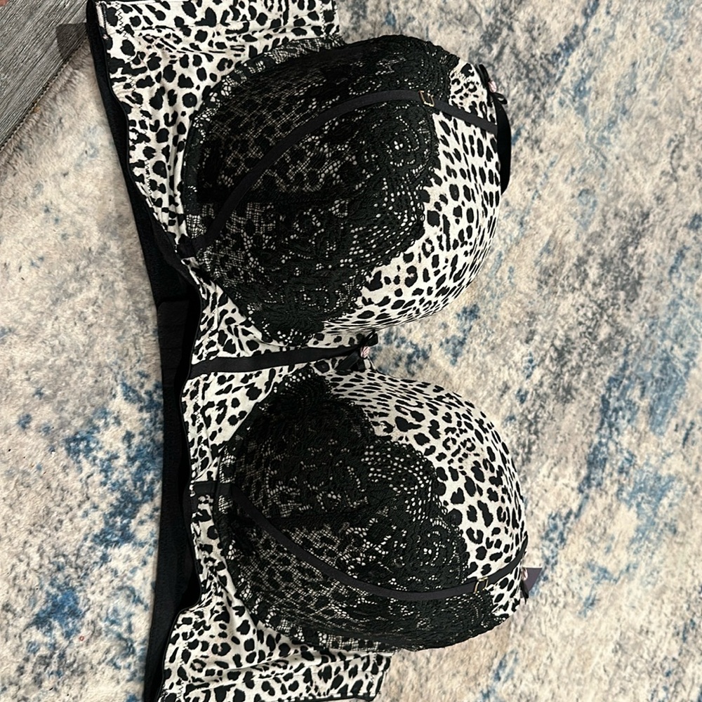 Brand new cacique leopard print 46DDD